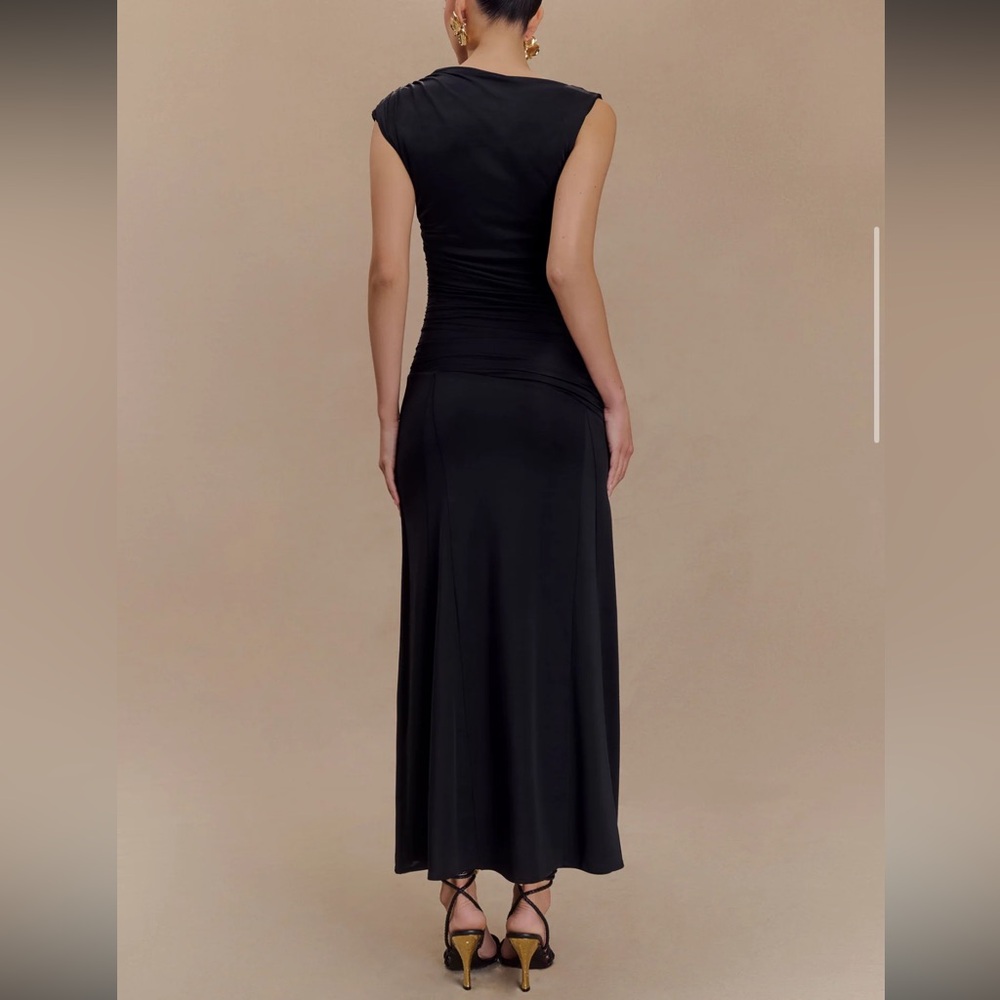 Meshki Black hourglass midi Dress - Picture 2 of 7